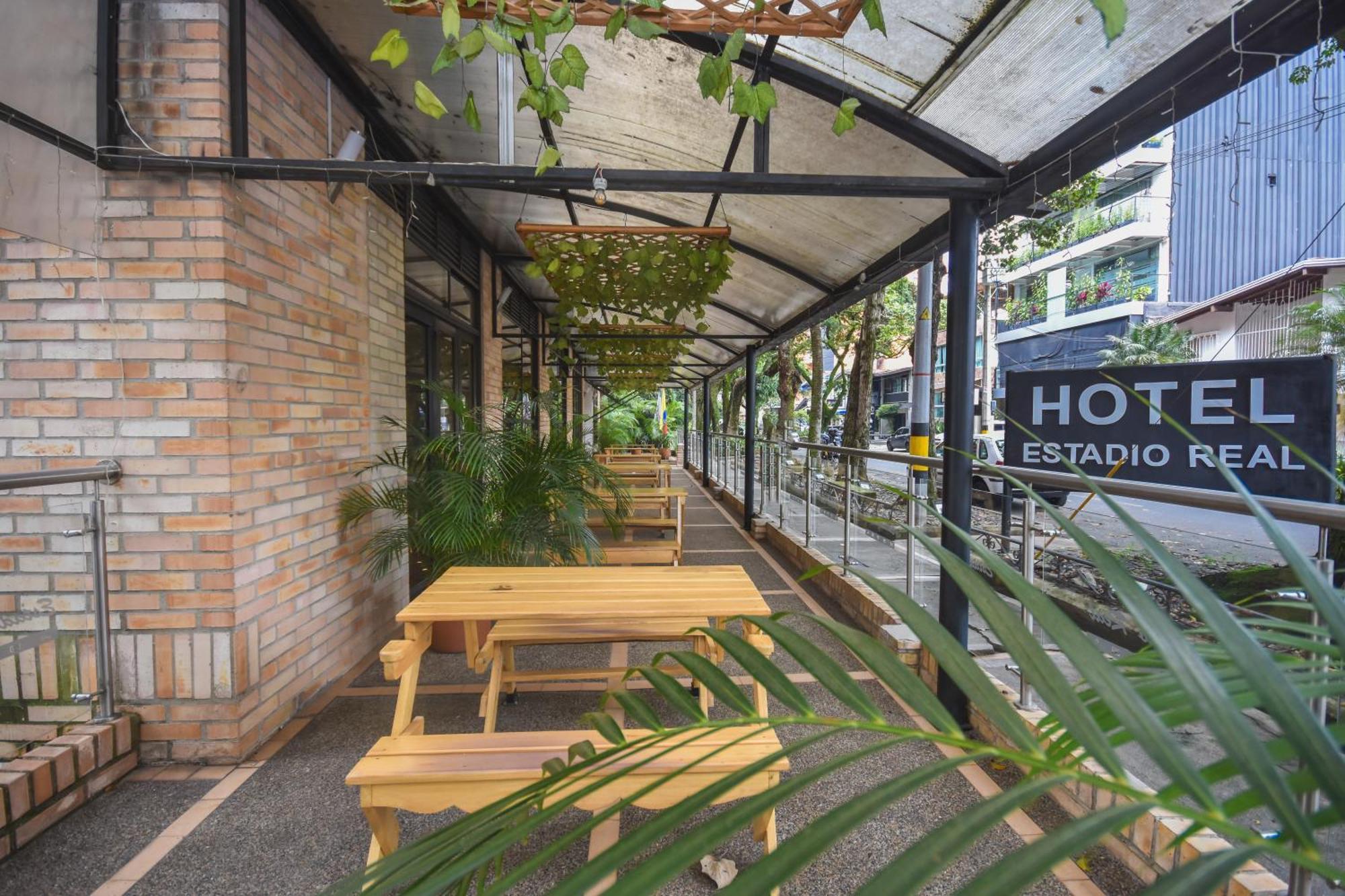 Hotel Estadio Real Medellin Exterior photo